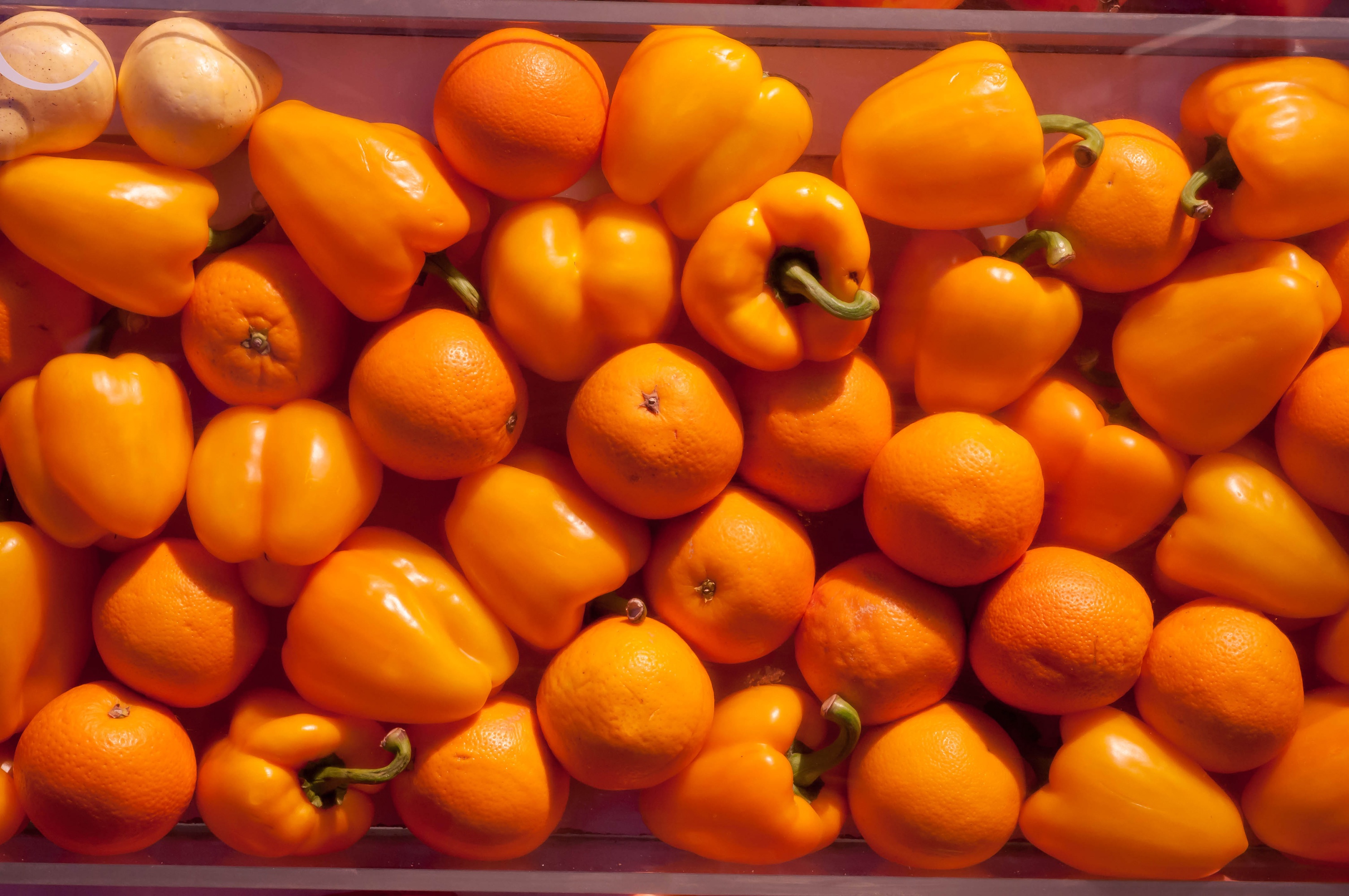 Orange pepper. Семена перца Апельсинка. Перец оранжевый апельсин. Перец сладкий апельсин. Перец сладкий оранжевый апельсин.