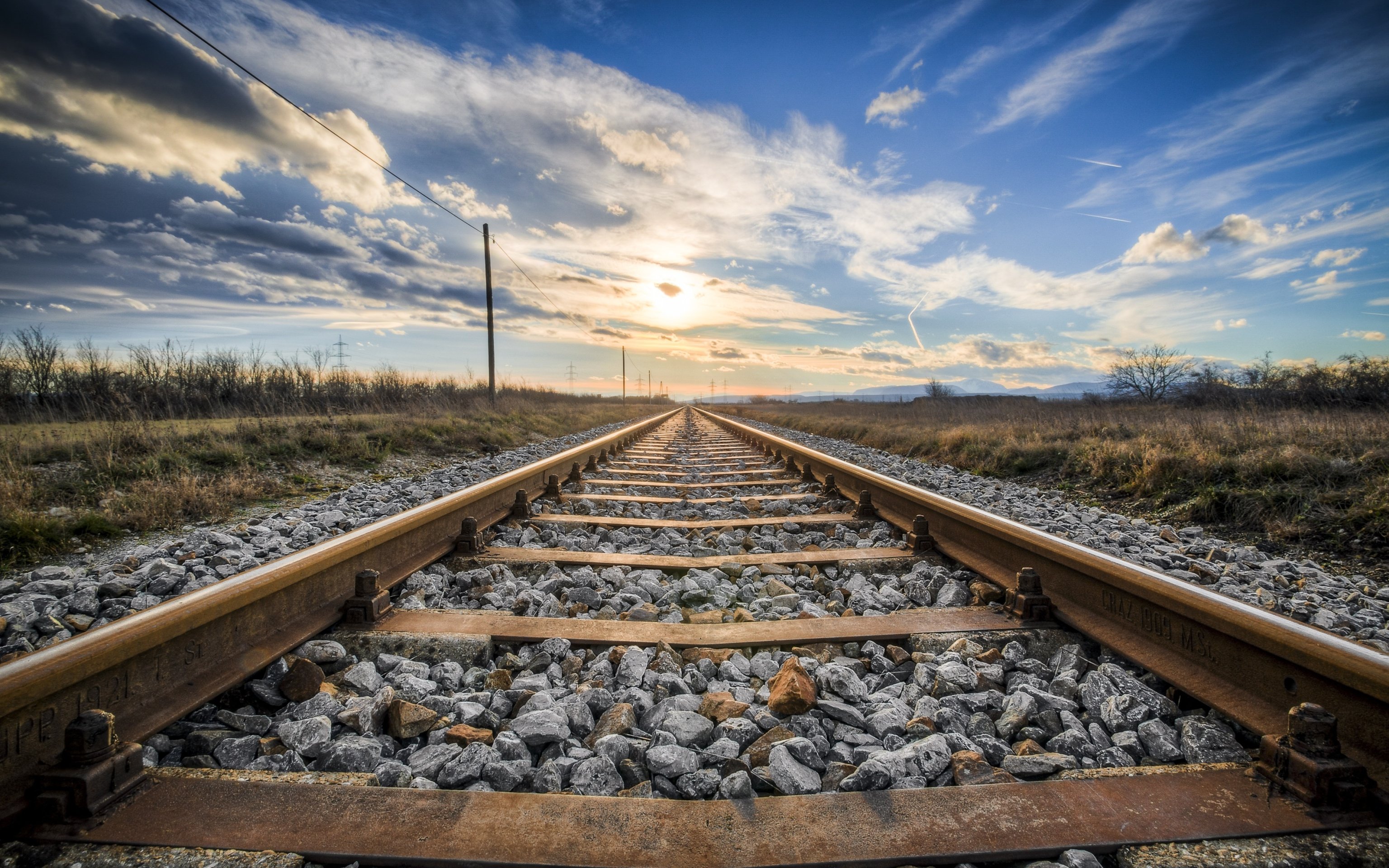 Tracker Landscape Image Download wallpaper sky, landscape, sun, track, section landscapes in ...