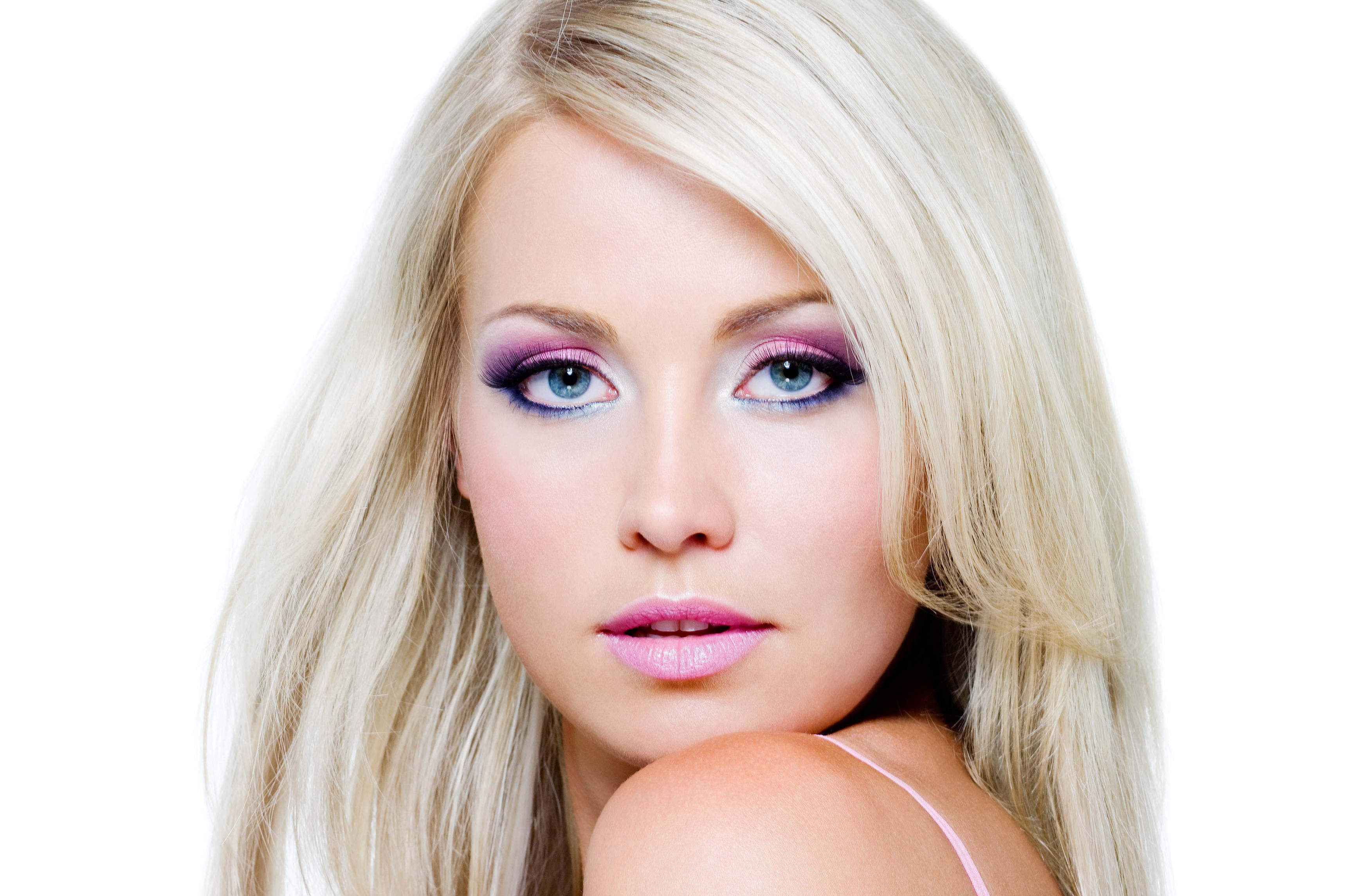Что такое блондинка. Алена Шишкова макияж. Sofia Zhuravetc. Макияж для блондинок с голубыми глазами. Макияж для блондинок с серыми глазами.