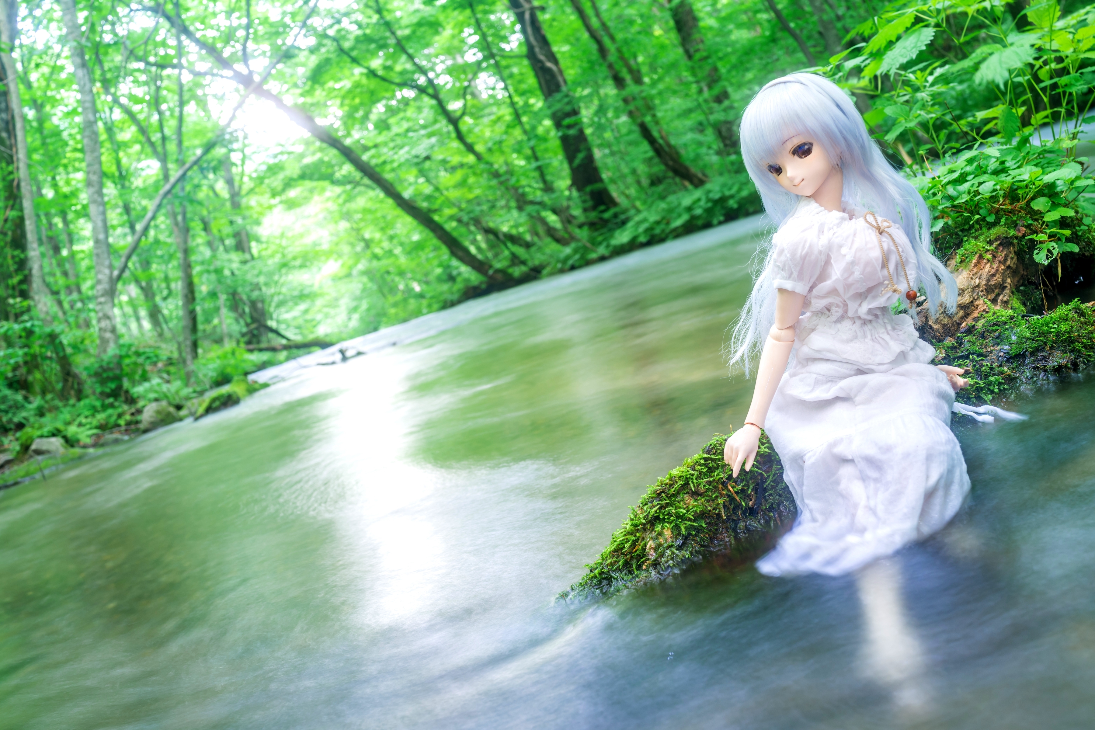 кукла на речке