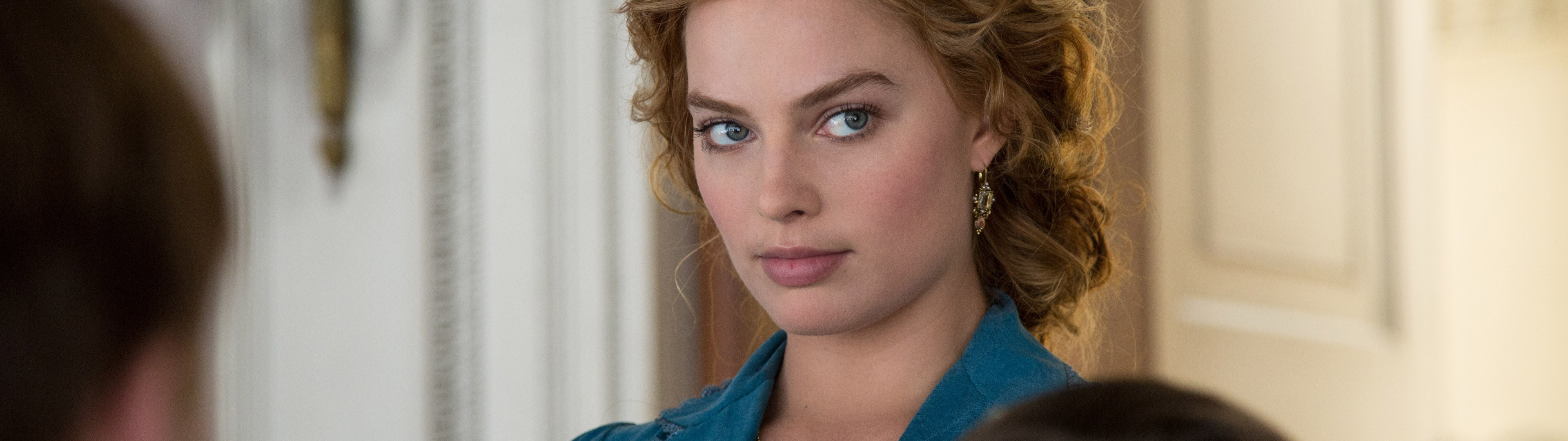 Download wallpaper actress, hairstyle, red, Margot Robbie, Margot ...