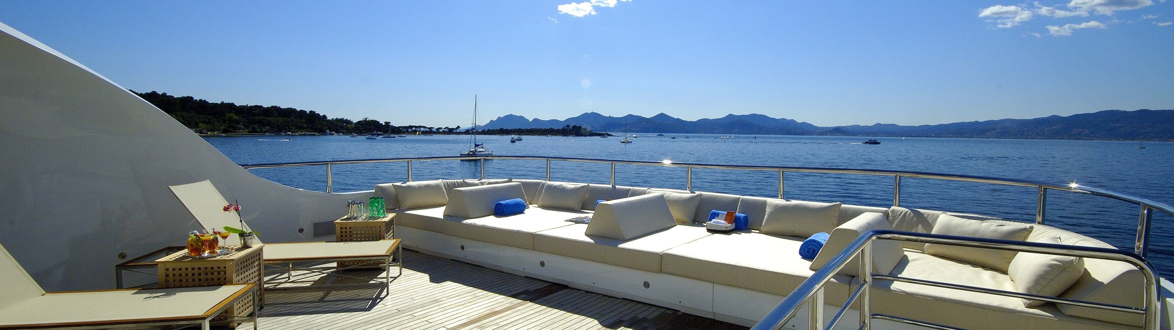 Download wallpaper luxury, yacht, deck, motor, section interior in ...
