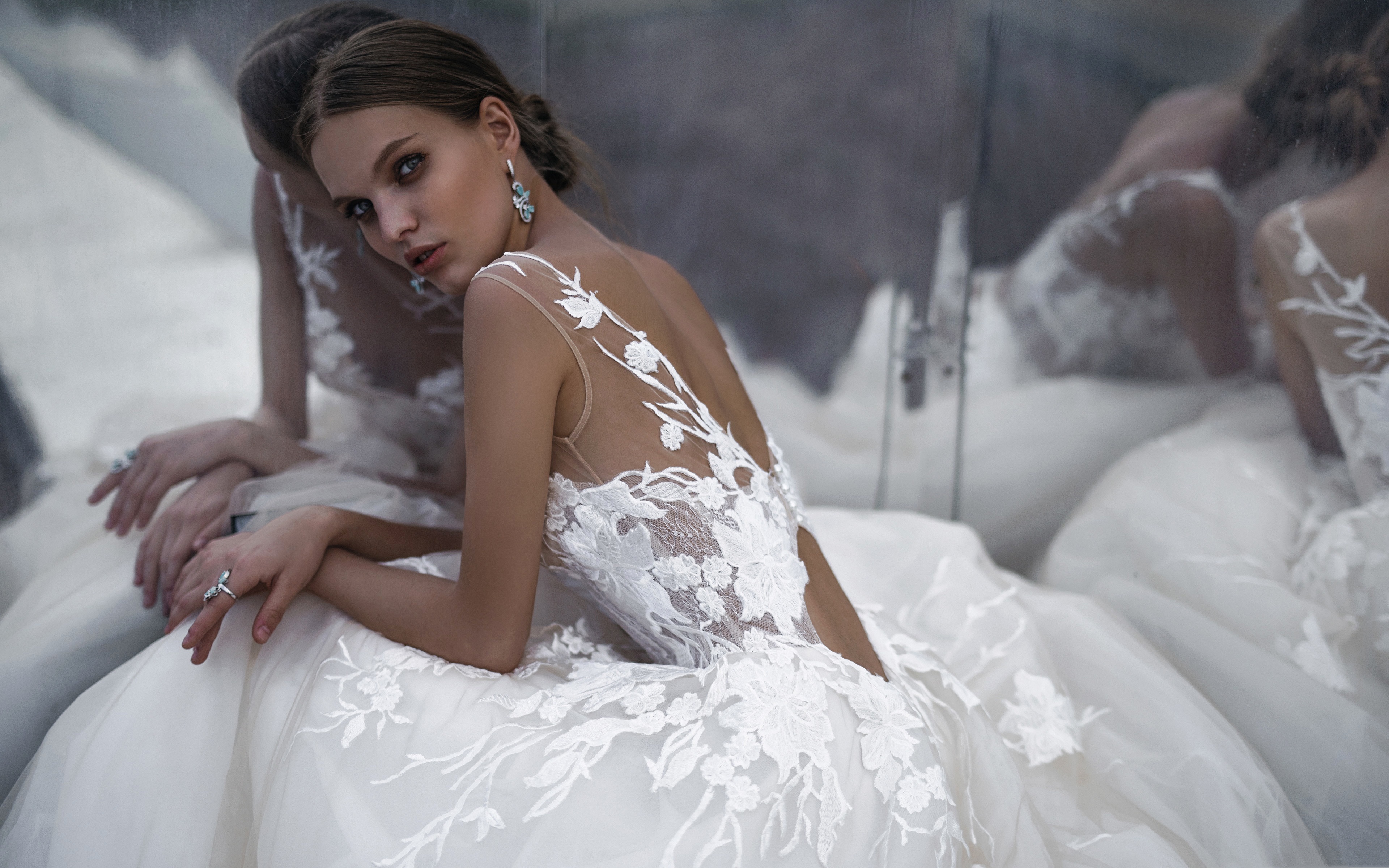 невеста чб. темное прошлое невесты. темное прошлое невесты. свадебная фотосессия в развалинах. невеста сбежала со свадьбы.