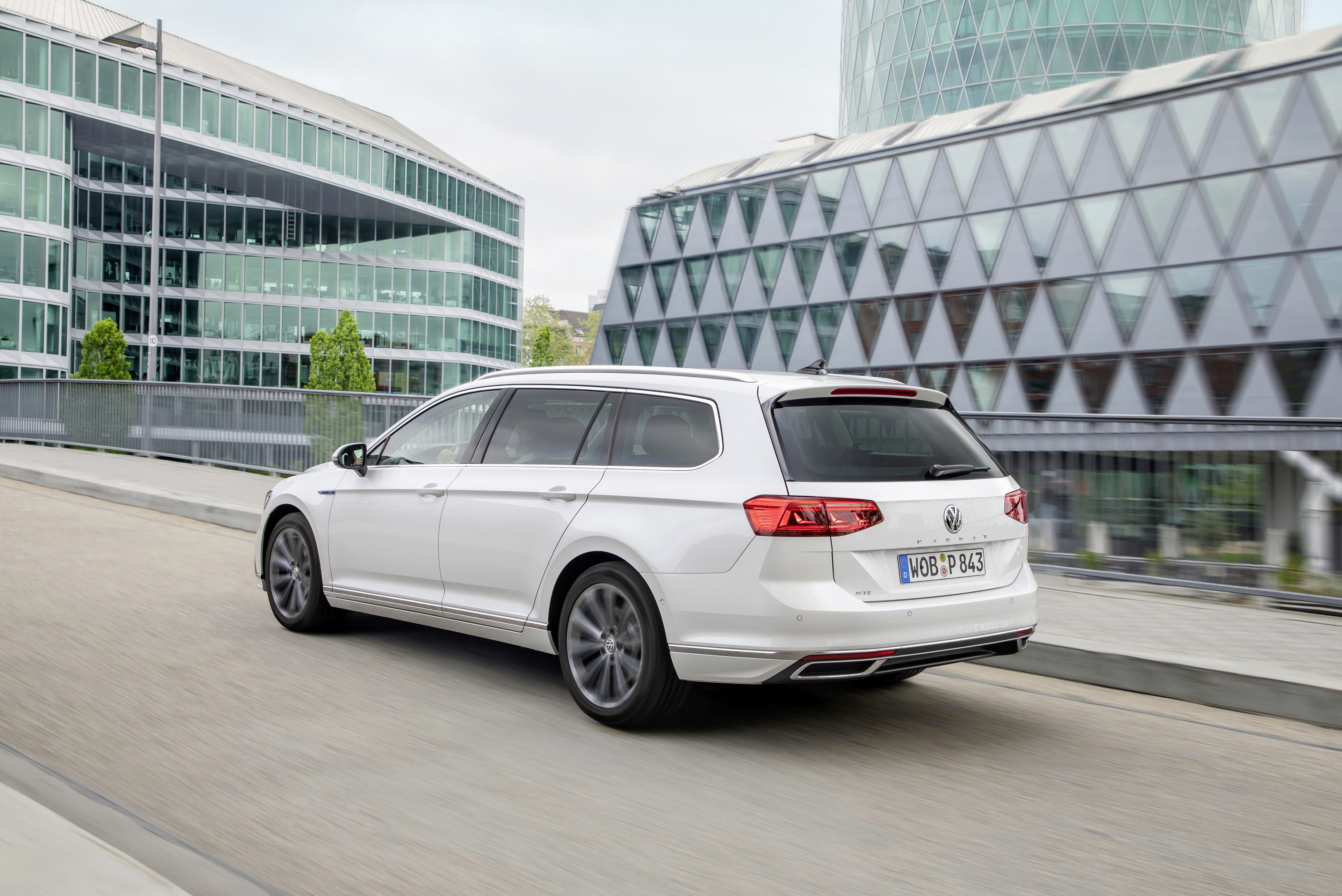 Volkswagen Passat Alltrack универсал