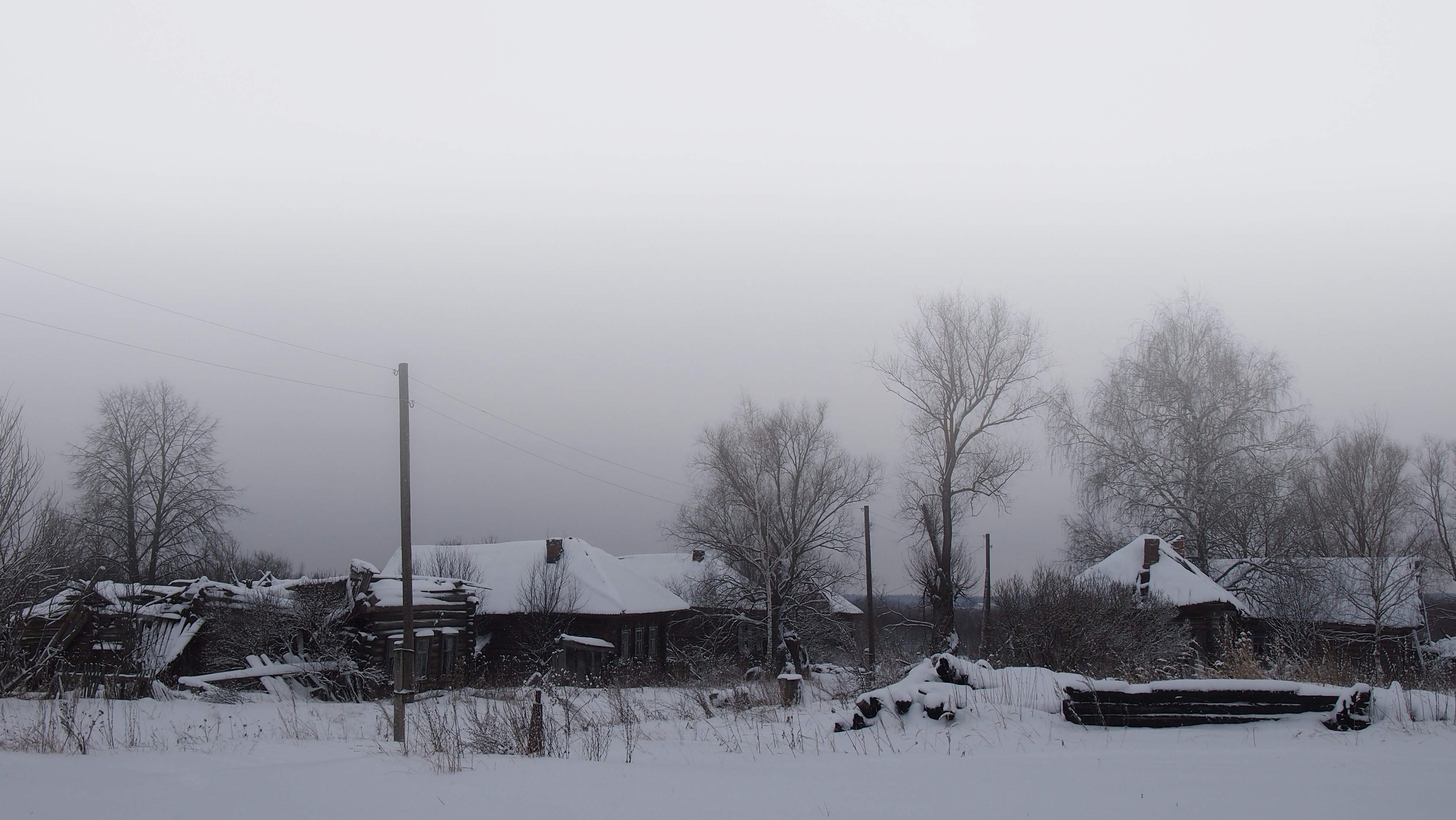 Села грей. Зимняя деревня. Деревня зимой. Заброшенная деревня. Заброшенная деревня зимой.