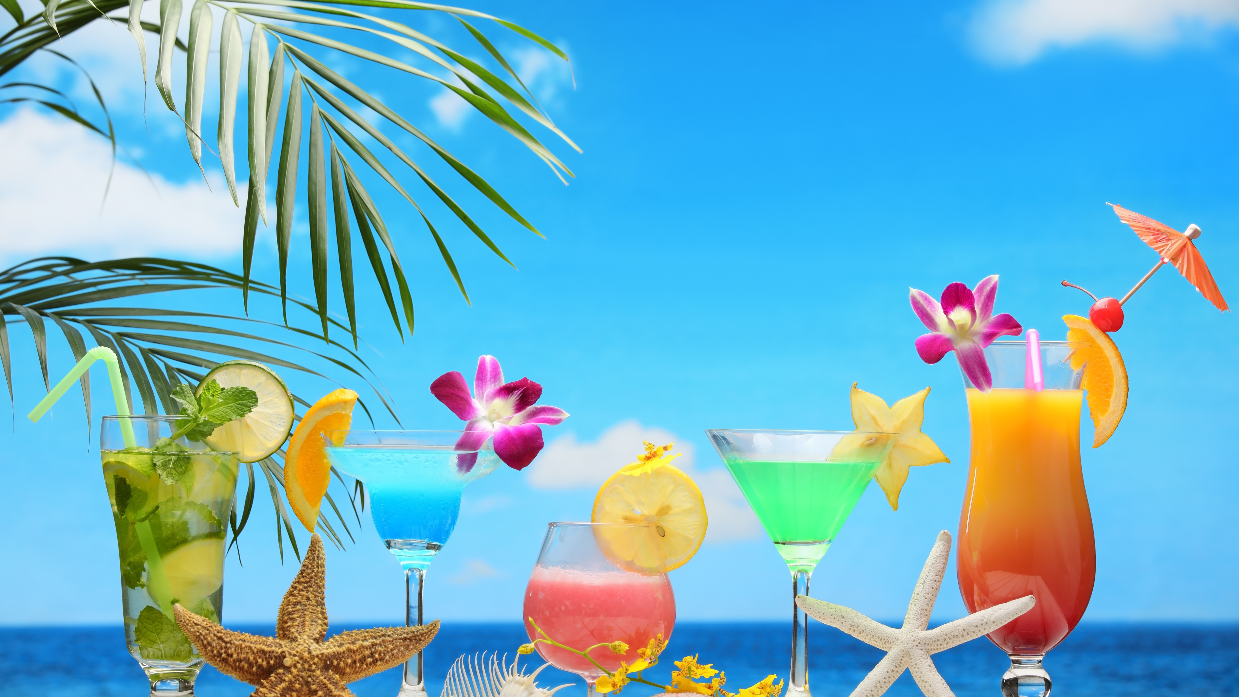 Download wallpaper sea, beach, cocktail, summer, fruit, beach, fresh, sea,  section food in resolution 4096x2304