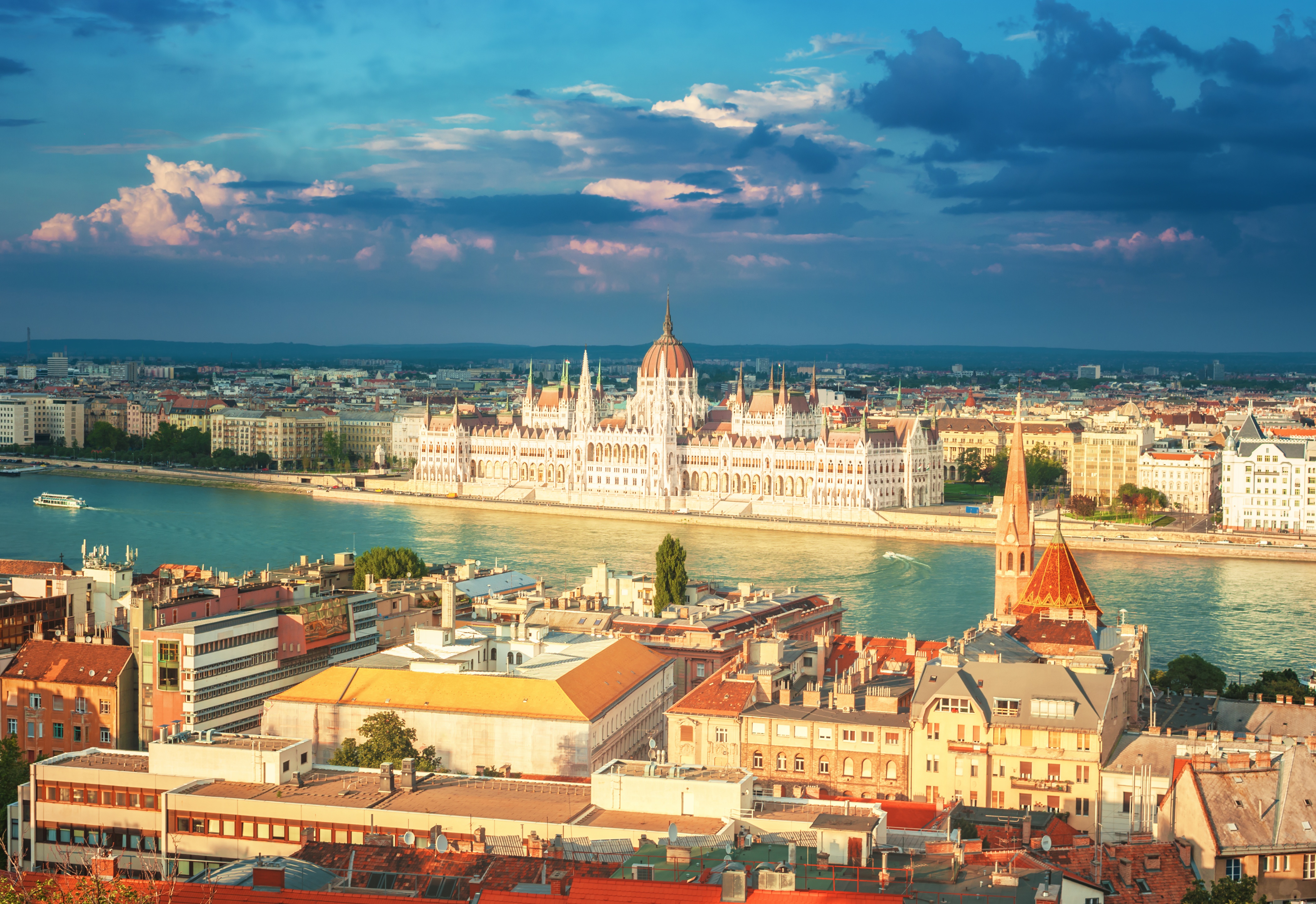 Венгрия центральная европа. Столица Венгрии Будапешт. Будапешт столица Венгрии достопримечательности. Столица Румынии Будапешт. Вена Будапешт.