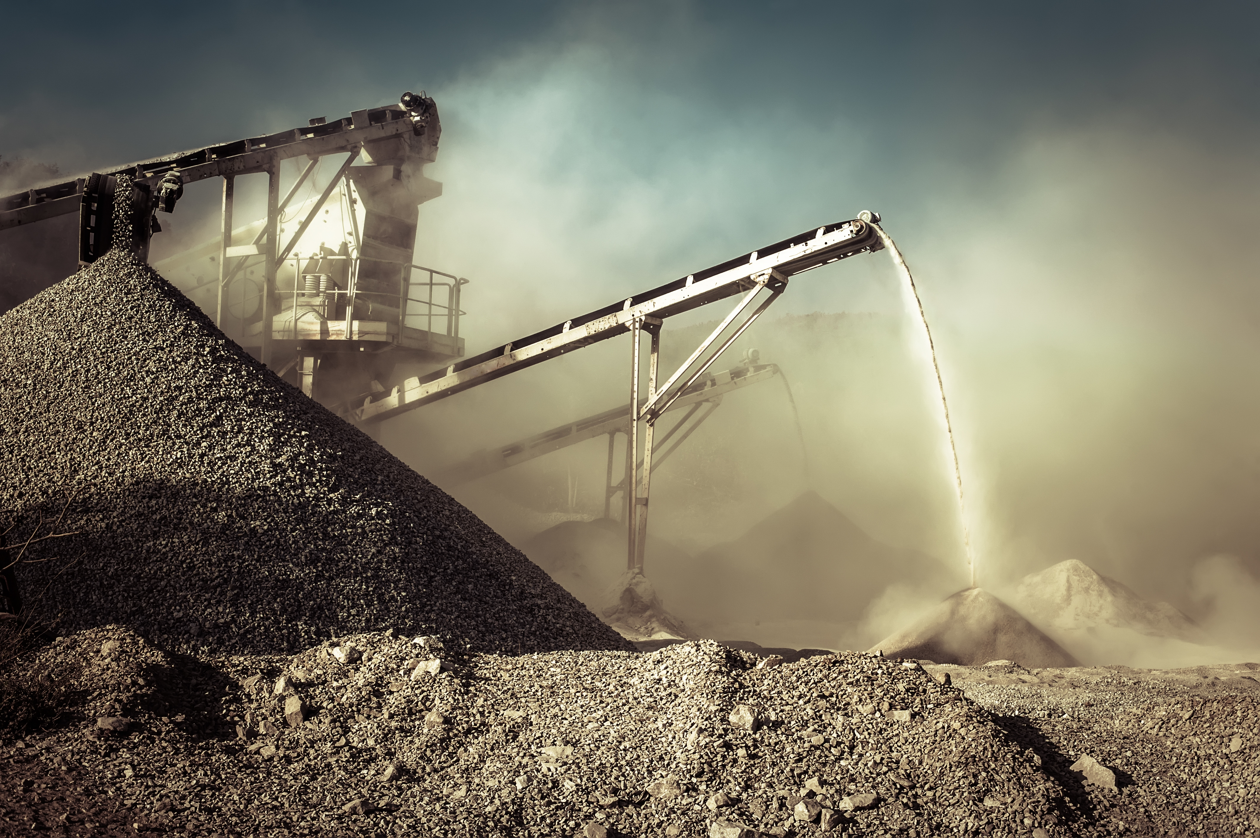 Влияние добычи угля на окружающую среду. Горнодобывающая промышленность Туниса. Добывающая промышленность. Добыча и переработка полезных ископаемых. Горнорудная промышленность.