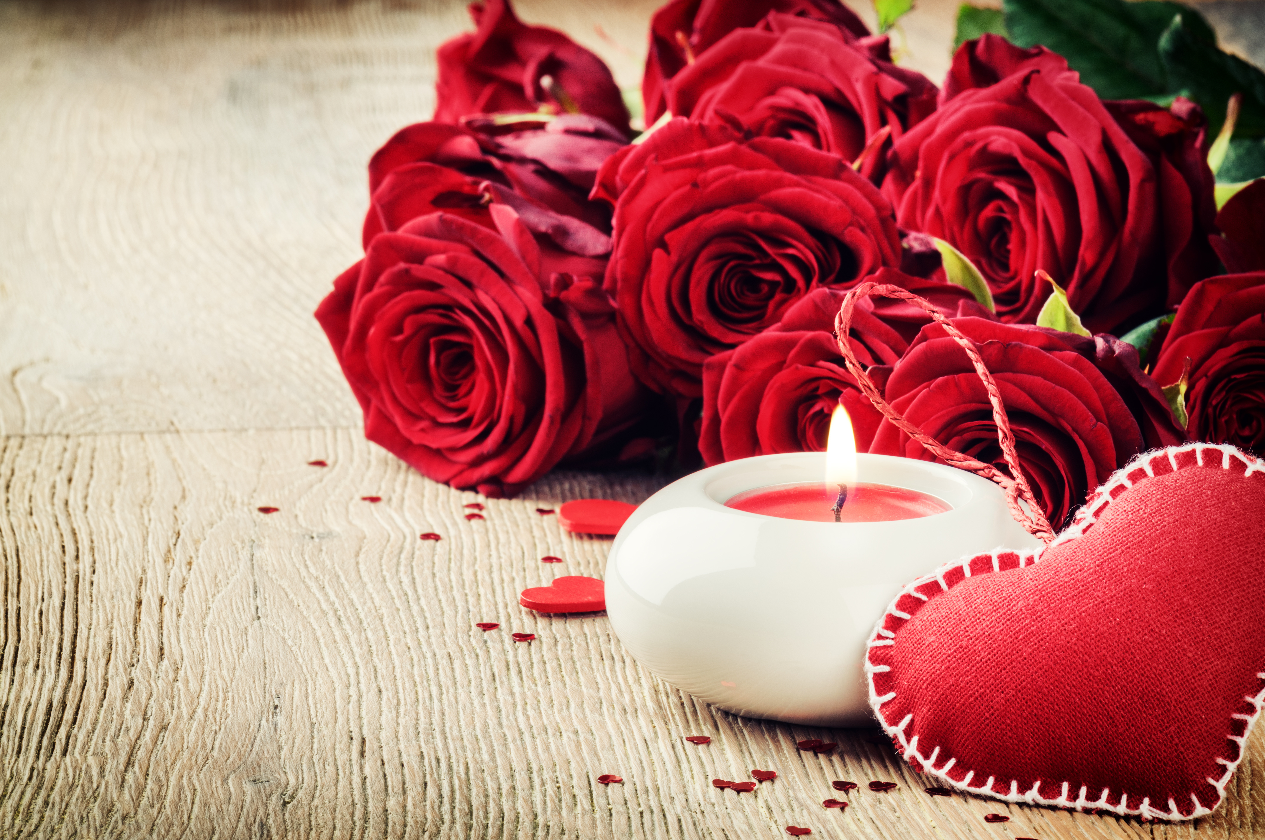 Любимая картинки романтичные для женщины. Цветы сердечки. Красивое сердце. "Цветы любви". Красивые романтичные цветы.