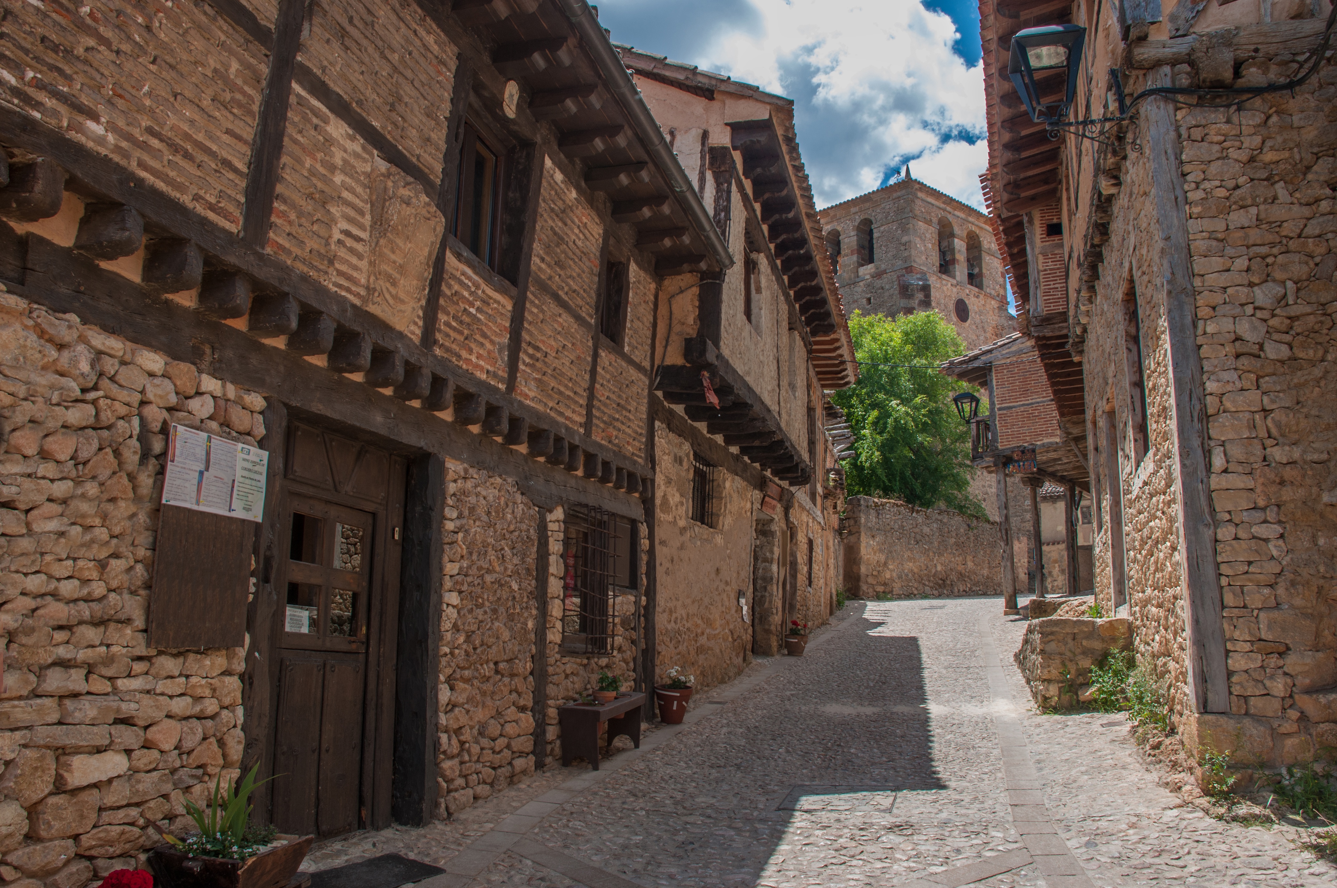 Город домой. Фон улица здание из камня. Medieval Town Streets. Medieval City Streets. Early Medieval City Street.