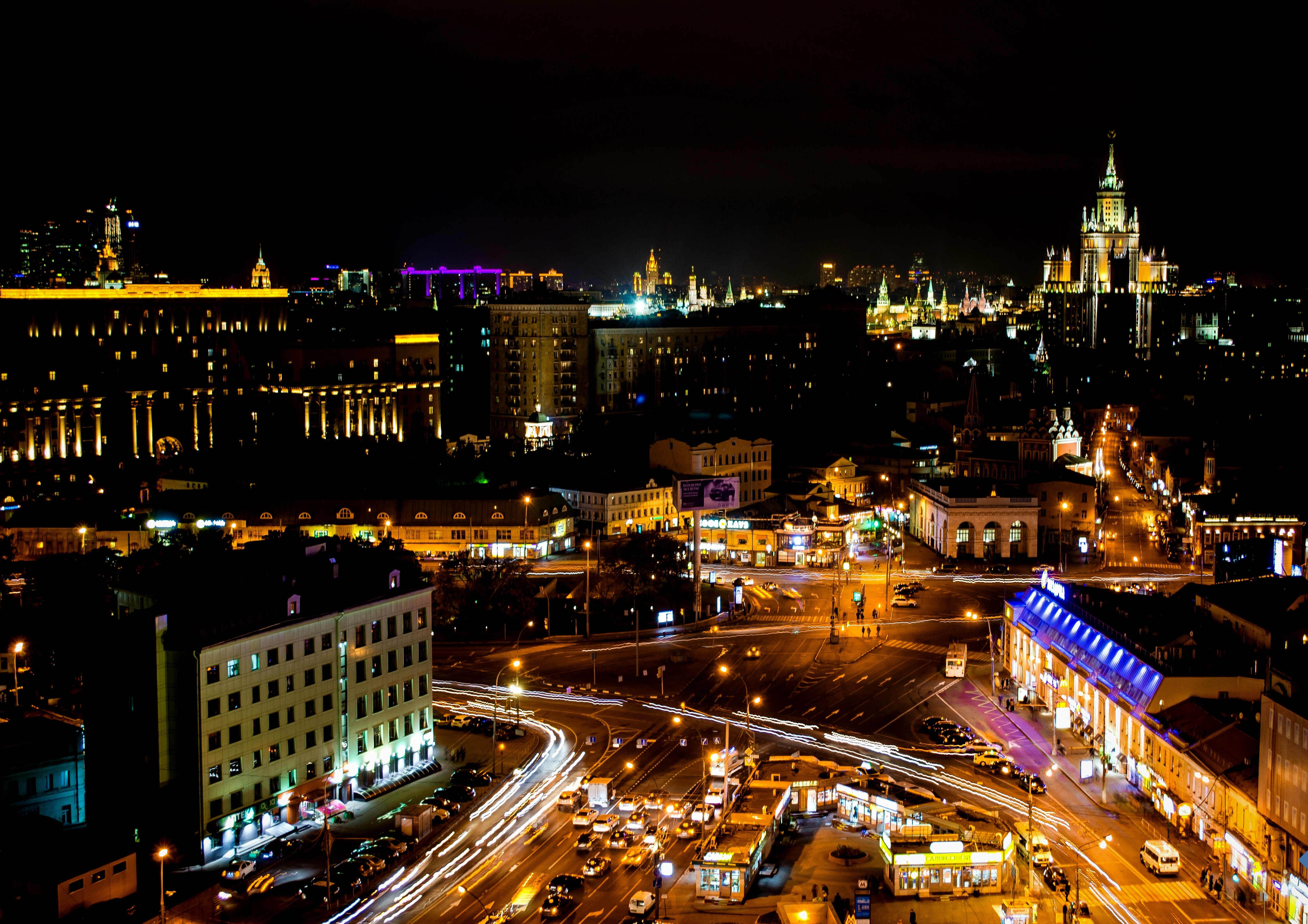 Насколько вечером. Ночной город Москва. Москва ночью. Центр Москвы ночью. Вид на ночную Москву.