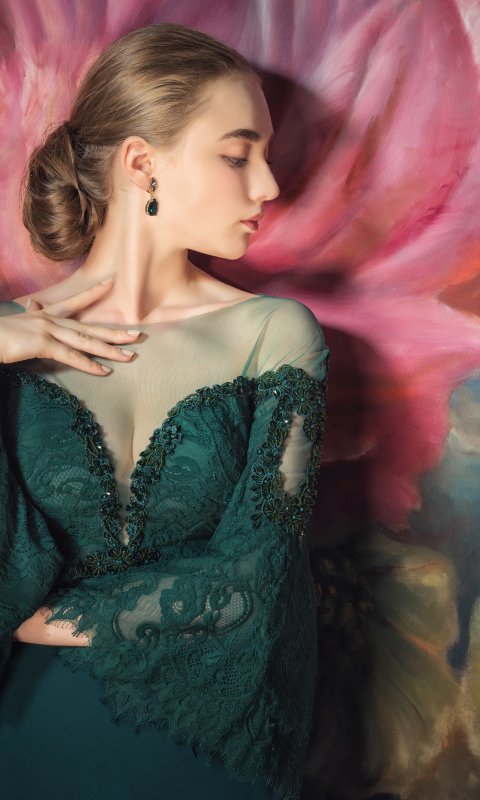 Download wallpaper face, background, model, hair, dress, profile ...