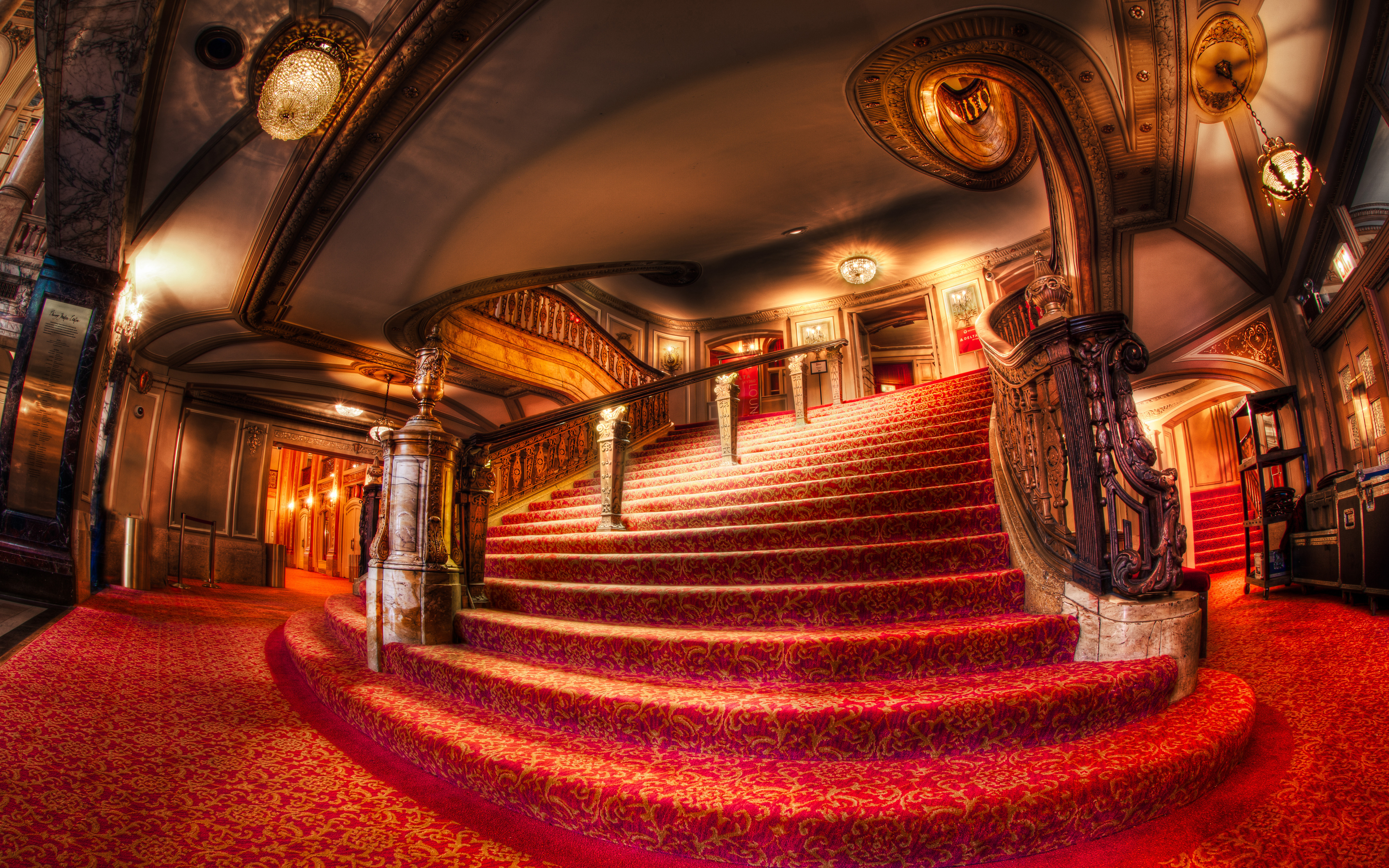 Видео хол. Грейнджер Холл особняк лестница. Грейнджер Холл внутри Холл. Грейнджер особняк внутри. Интерьер Чикагского театра.