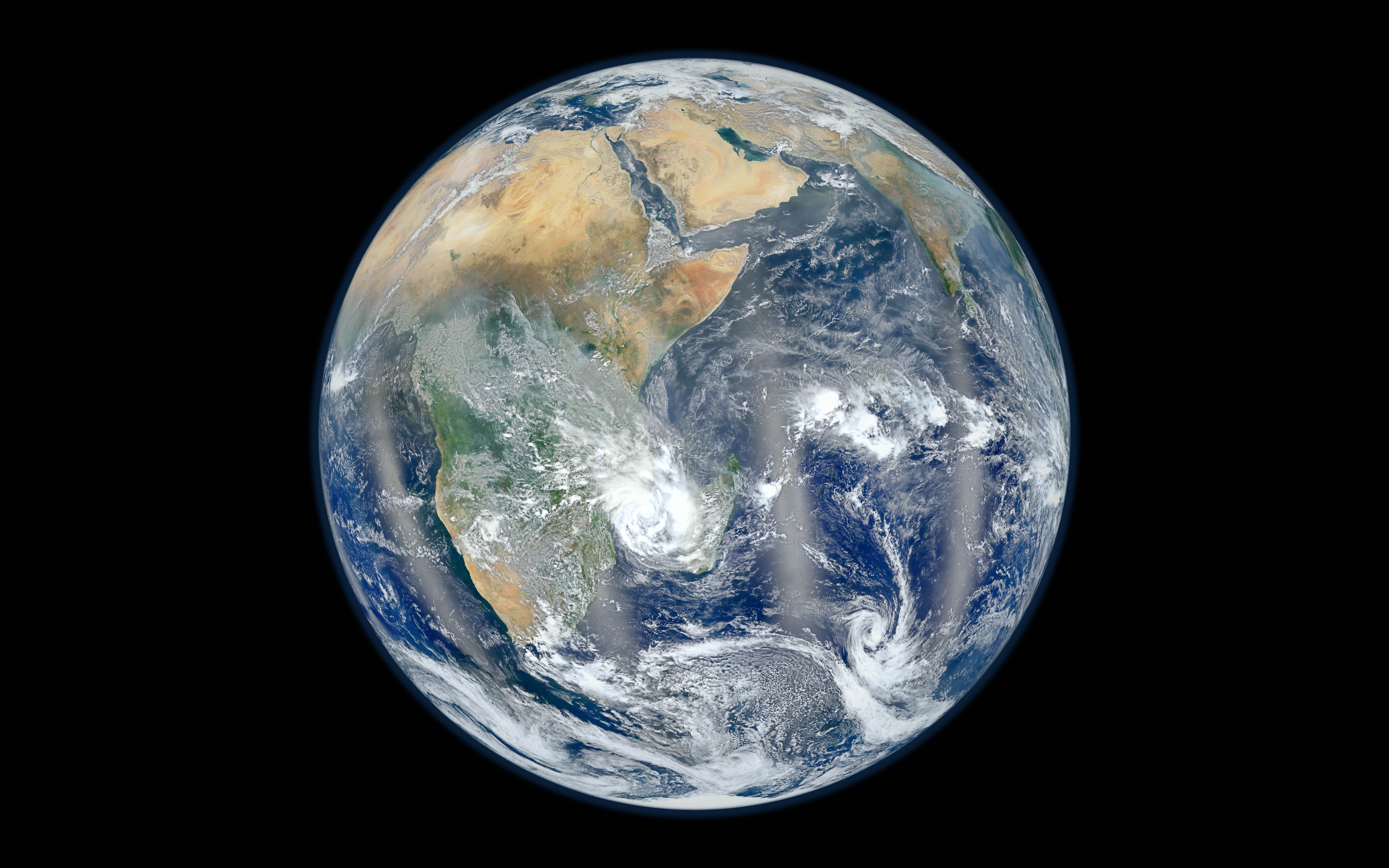 Какого цвета земля из космоса. Планета земля. Изображение планеты земля. Планета земля из космоса. Вид земли из космоса.