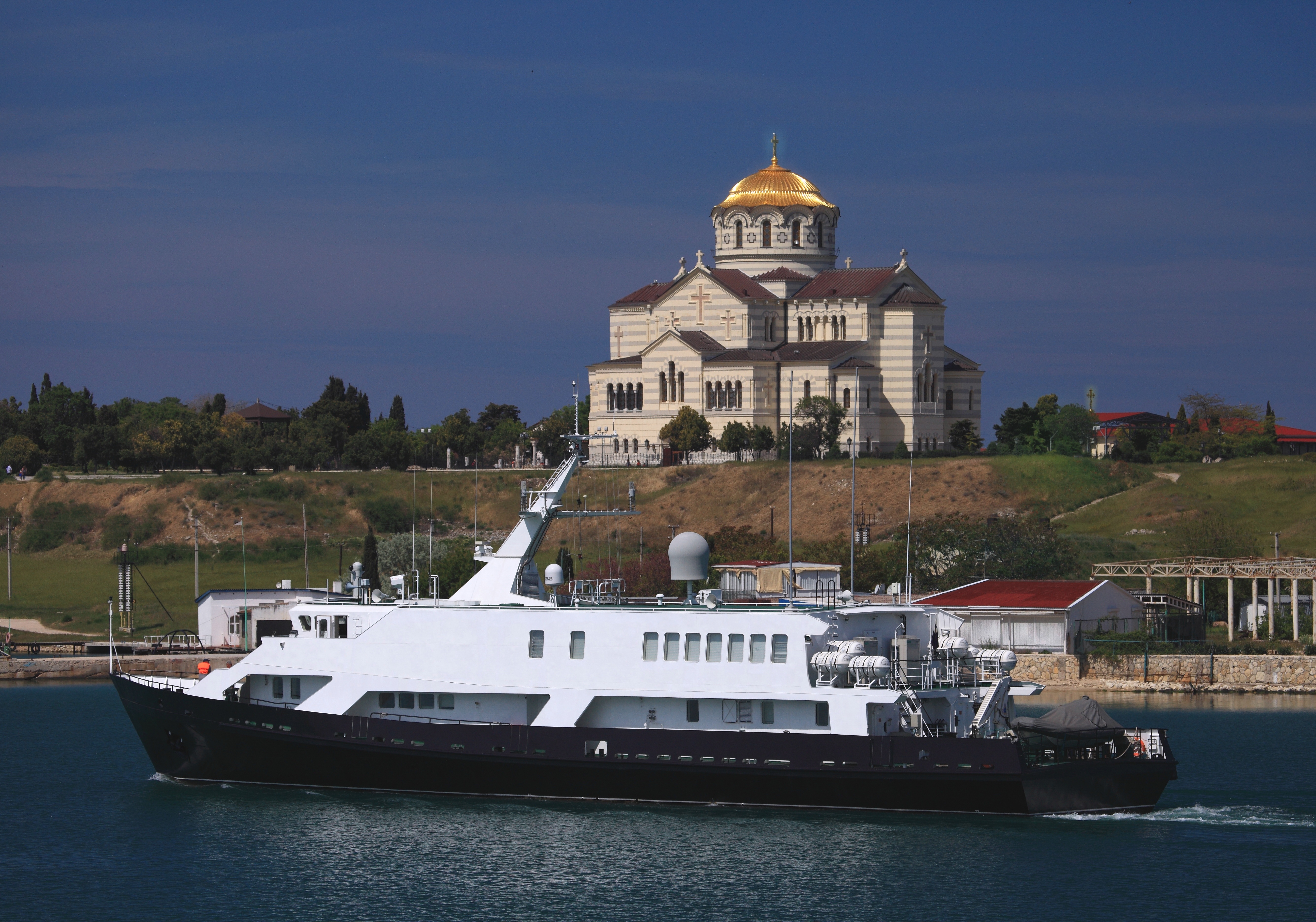 Катера севастополь. КСВ катер Севастополь. Катер Омега Севастополь. Black Sea Севастополь. КСВ 2155.