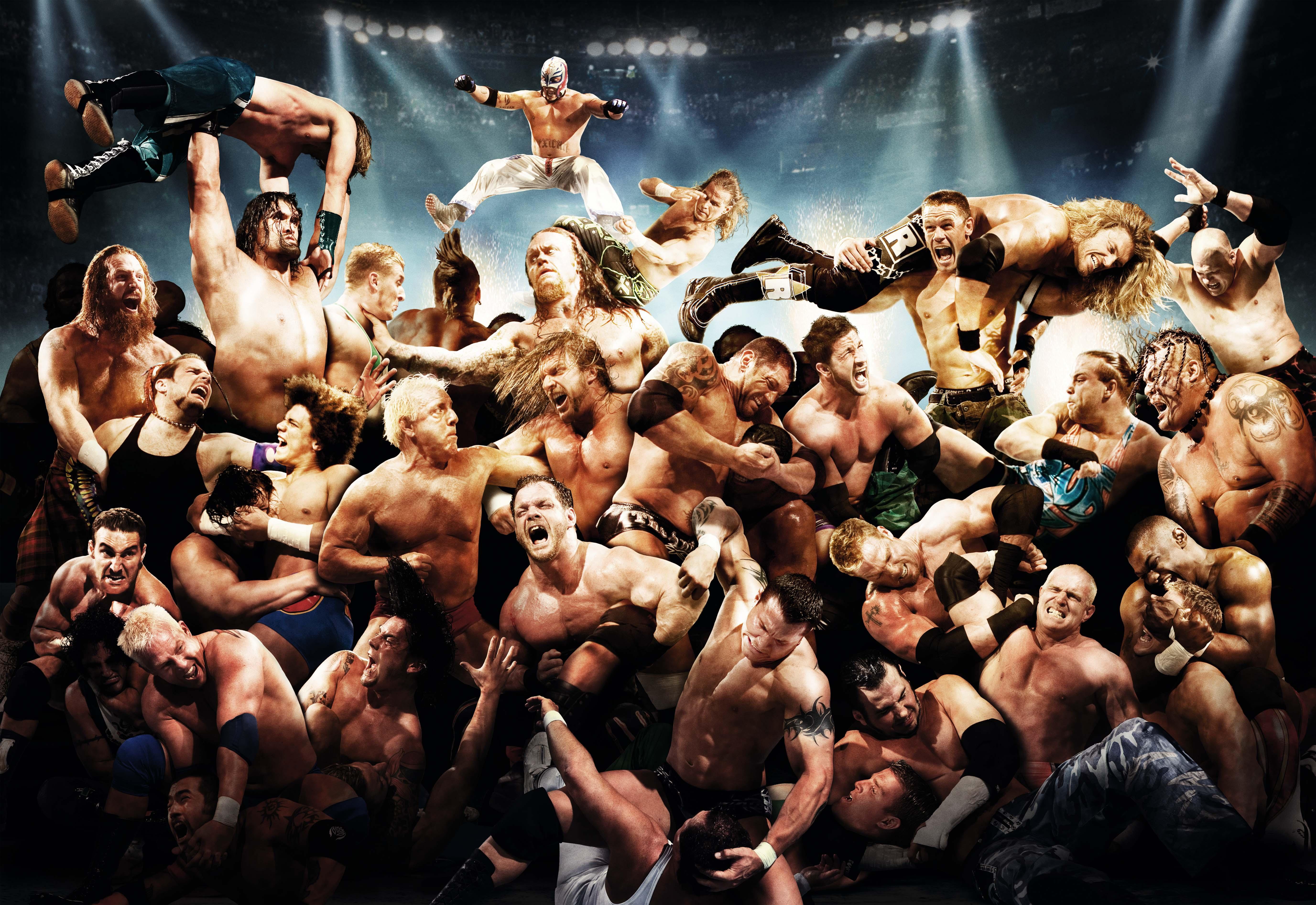 Толпа голодных мужиков. WWE Королевская битва. Рестлеры WWE. Бойцы WWE. Шерлон рэслинг.