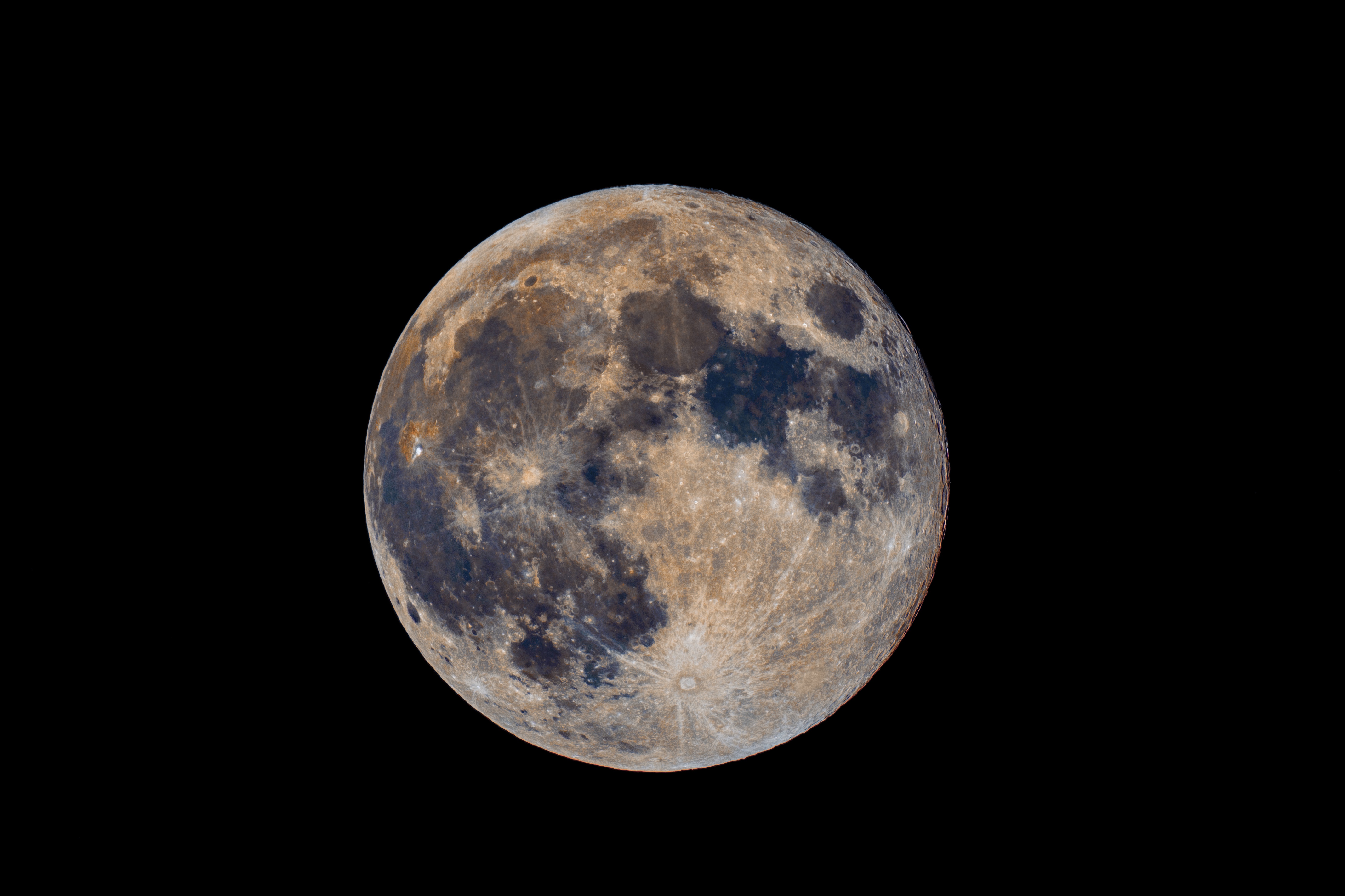 Moons satellite. Луна Спутник. Луна и земля. Снимок Луны. Луна естественный Спутник.