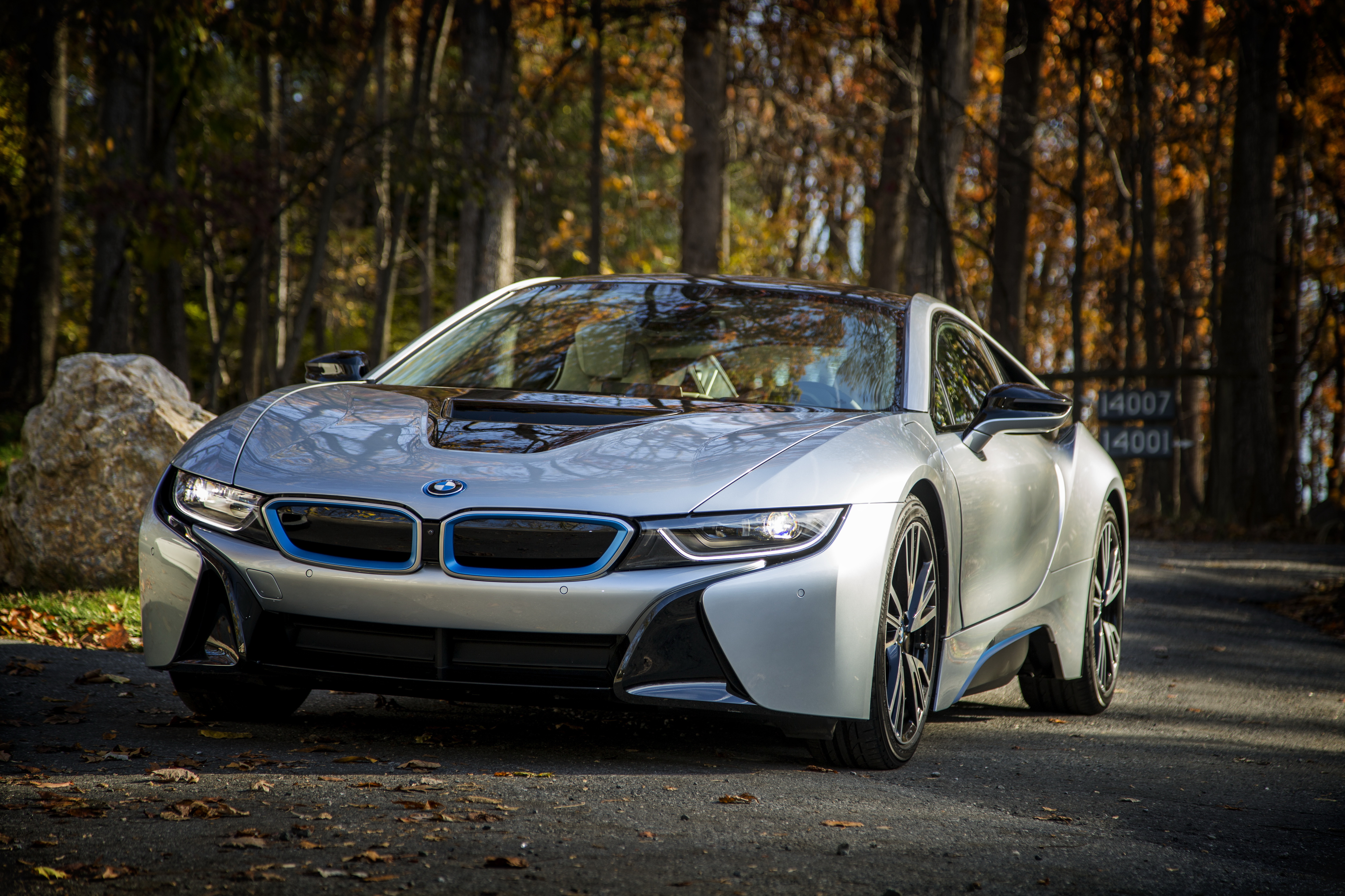 Bmw me. BMW 315i. БМВ 150i. BMW i8 f90. BMW i8 Road Front.