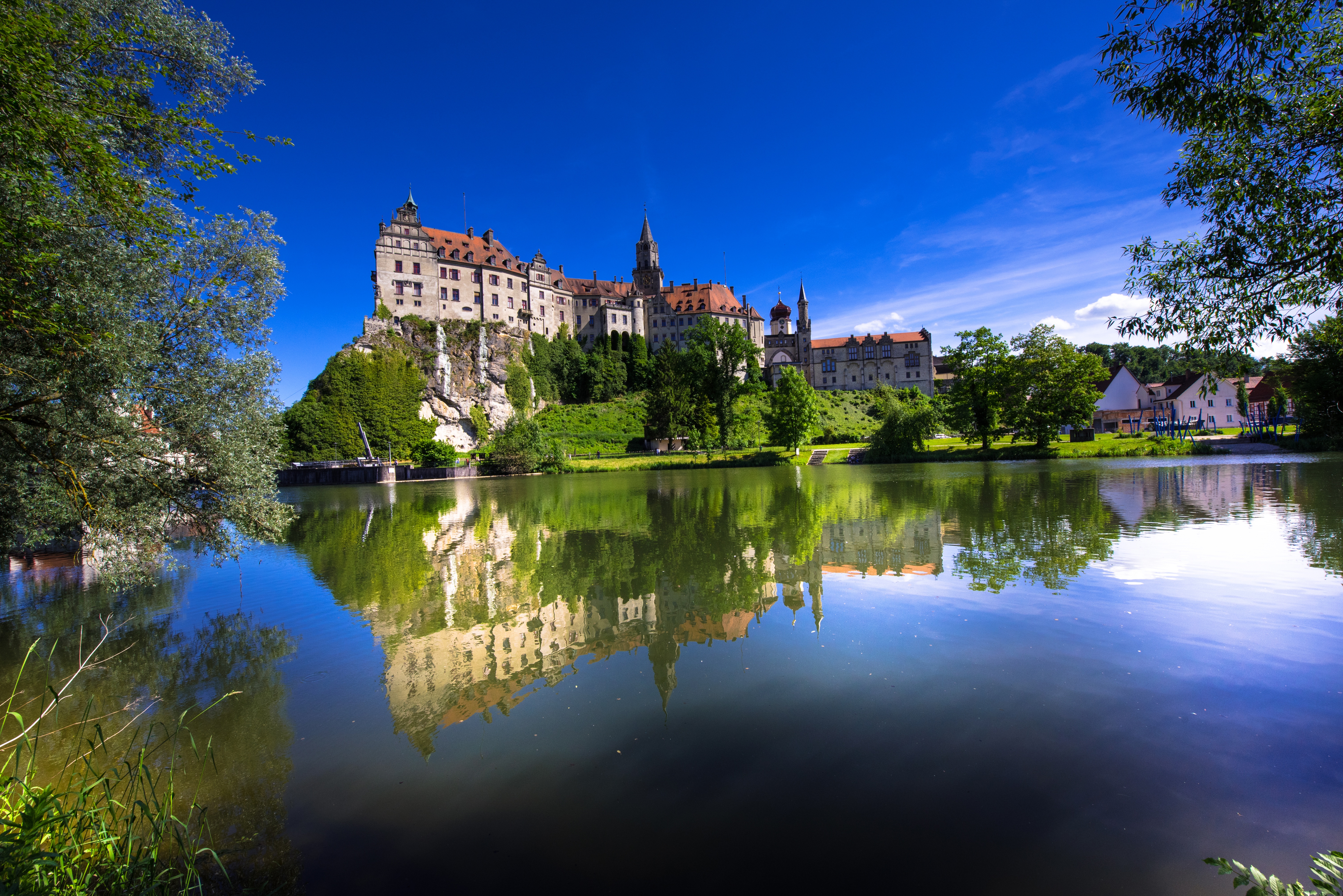 Germany summer. Баден Баден - замок Зигмаринген. Баден-Вюртемберг Германия. Баден-Вюртемберг Германия природа. Замок Баден-Вюртемберг Германия.