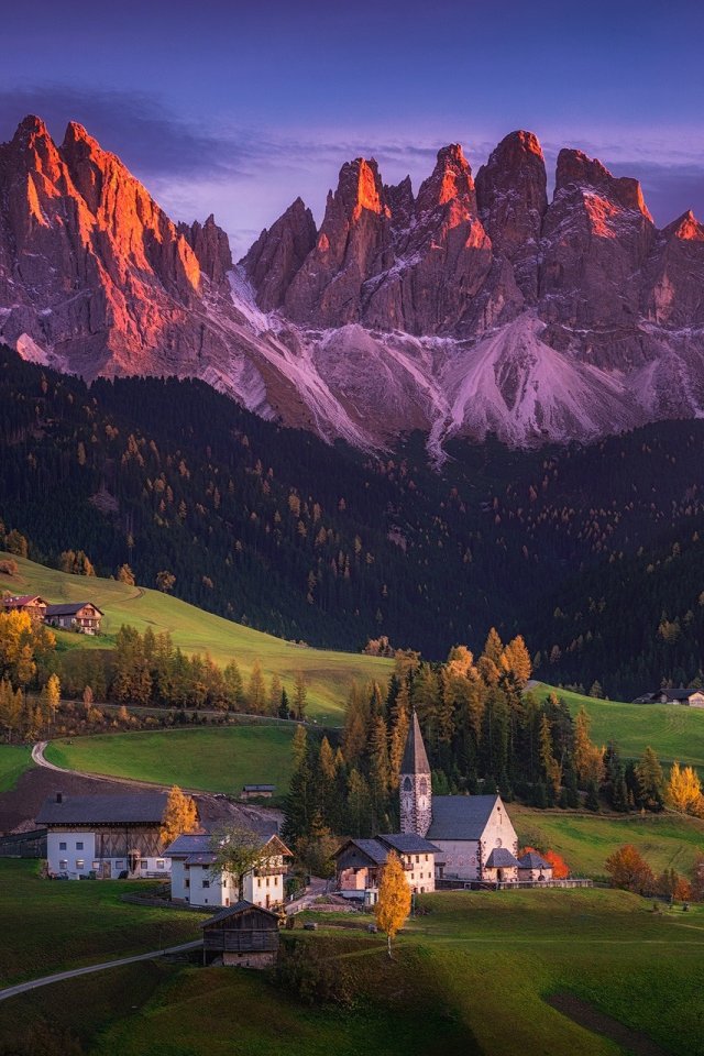 Download wallpaper autumn, mountains, home, valley, Alps, Italy ...