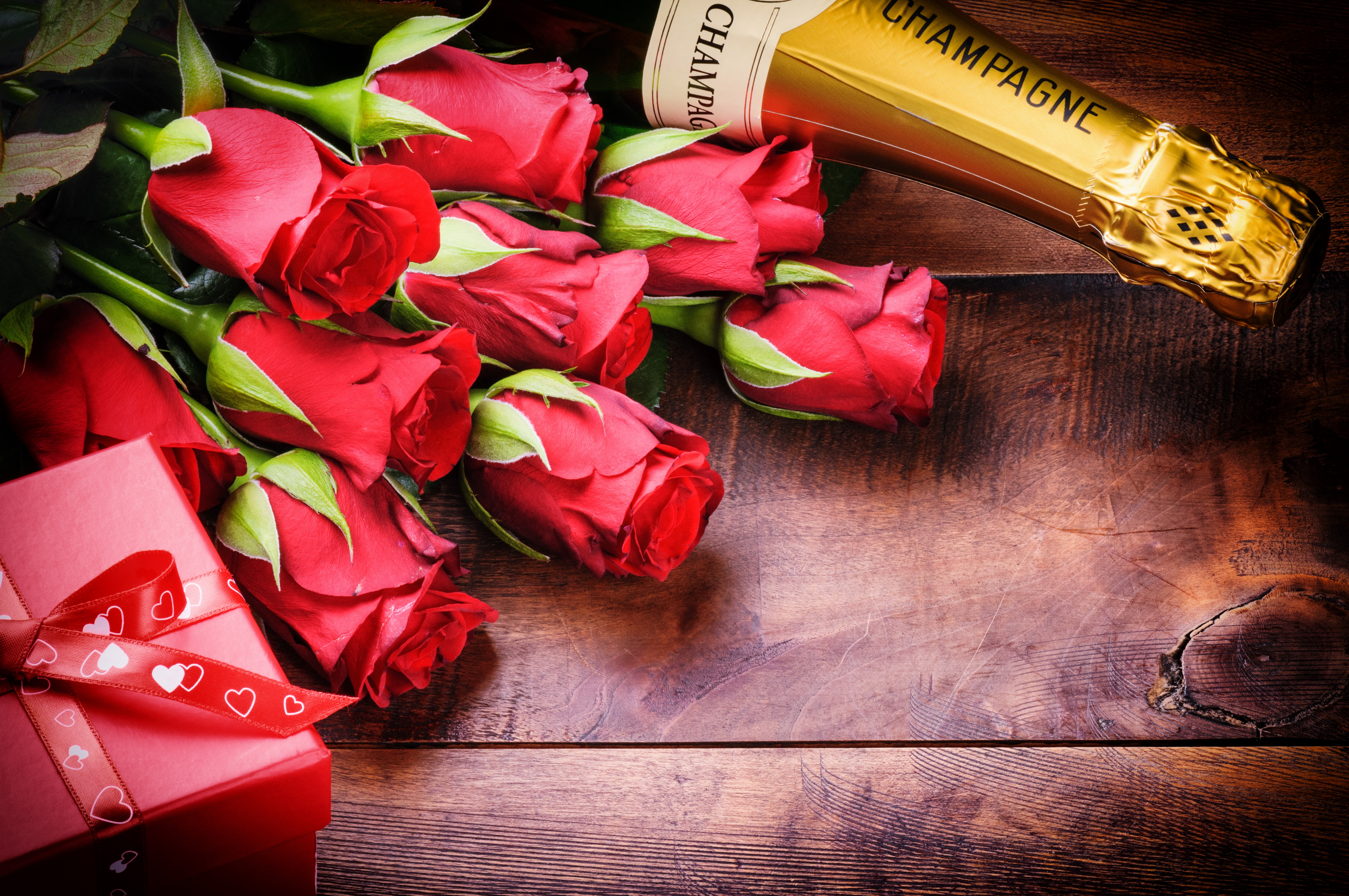 Розы и шампанское том 1 глава. Поздравления с днём рождения Ирине. Букет "день рождения". Букет роз с днем рождения. Поздравления с днём рождения женщине Ирине.