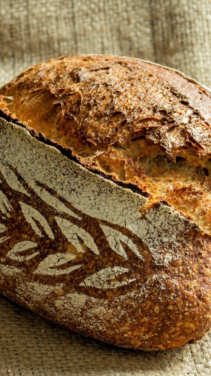 Download wallpaper food, spikelets, bread, ears, burlap, cakes, roll ...