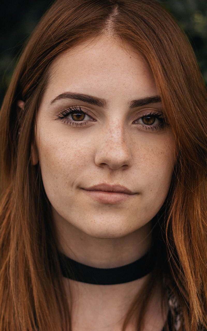 Download Wallpaper Girl Portrait Freckles Red Karol Queiroz