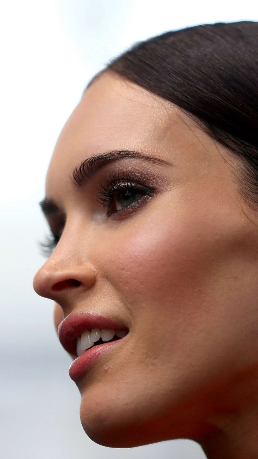 Download wallpaper Megan Fox, Megan Fox, Face, Actress, Megan Denise Fox,  Face, Model, section girls in resolution 824x1464