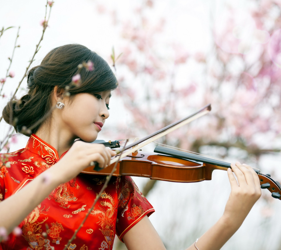 Девушка скрипачка. Девушки со скрипкой. Японская скрипачка.