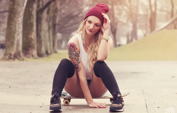 Picture girl, photo, model, hat, watch, tattoo, blonde, girl