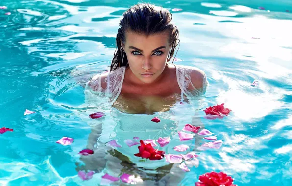 Picture look, water, girl, face, pool, petals