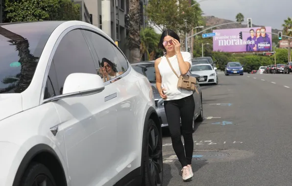 Machine, auto, pose, street, figure, actress, glasses, dancer