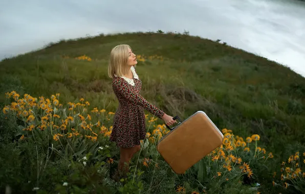 Picture summer, girl, suitcase