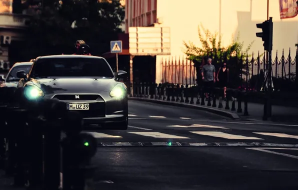 Picture the city, the evening, R35, Nissan GTR
