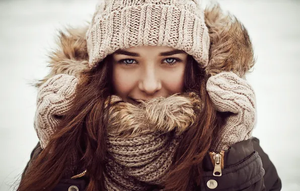 Picture hat, portrait, scarf, mittens