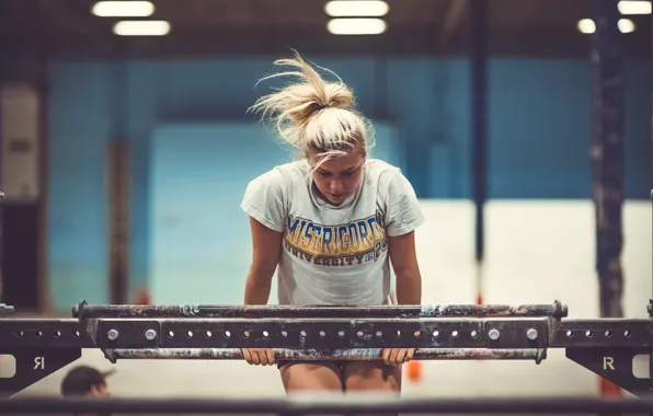 Blonde, training, crossfit, intensive