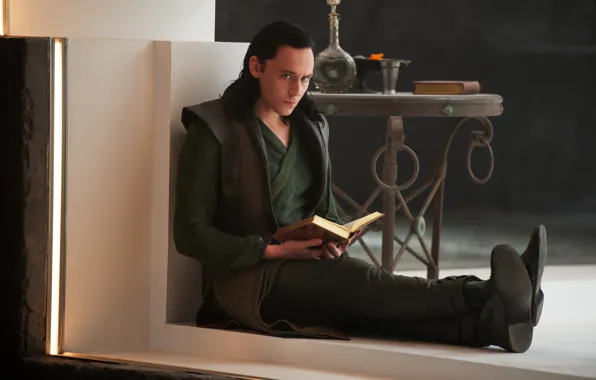 Picture look, actor, book, male, Thor, Loki, Loki, Tom Hiddleston