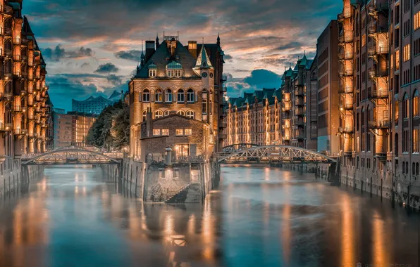 Picture night, the city, lights, river