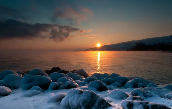 Picture winter, the sky, the sun, lake, stones, Shine, ice, couples