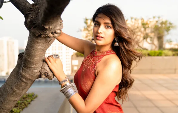 Look, face, pose, tree, hands, dress, actress, bracelets