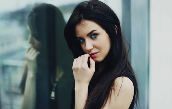 Look, girl, brunette, Aurela Skandaj