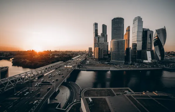 The sun, the city, Moscow, Moskovski, tones
