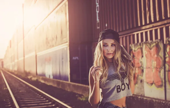 The sun, model, rails, portrait, jeans, makeup, Mike, hairstyle