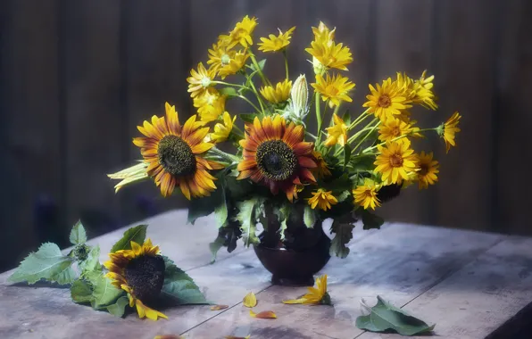 Leaves, sunflowers, flowers, table, Board, bouquet, yellow, petals