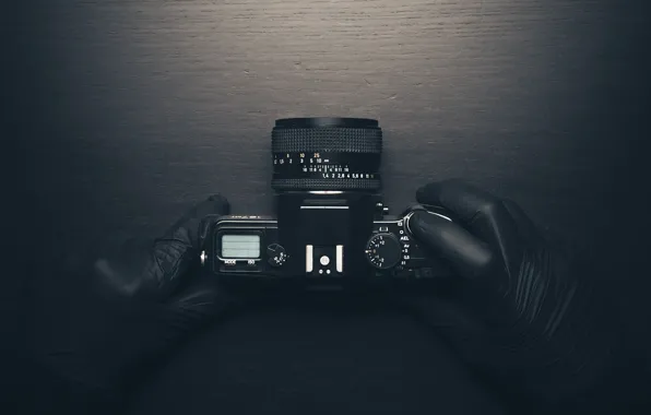 Camera, hands, gloves