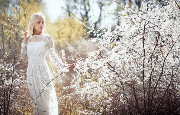 Picture girl, nature, Tatjana