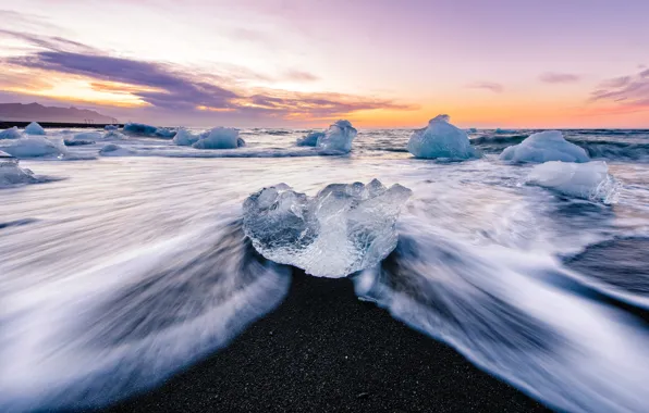 Shore, ice, morning, Iceland, the glacial lagoon of Jökulsárlón