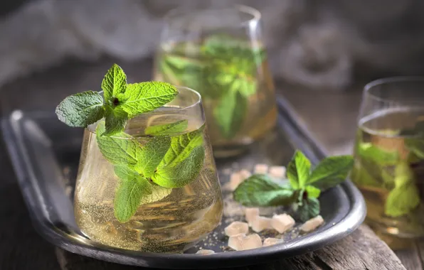 Tea, sugar, mint