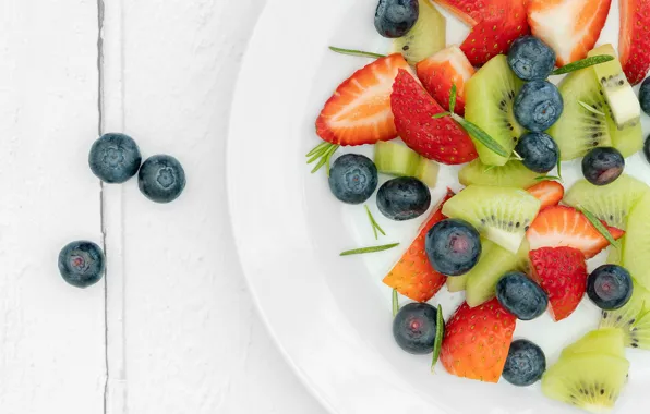 Berries, Board, kiwi, blueberries, strawberry, plate, light background, slices