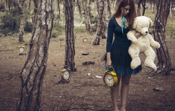 Picture girl, watch, bear